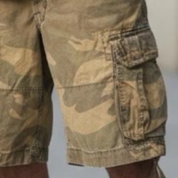 β οΈ π¦ β οΈ β’ Abercrombie & Fitch x CAMO Vibes β’ π¦ β οΈ π¦ - Picture 1 of 11